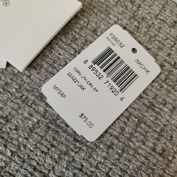 Coach Chalk Leather Corner Zip Wristlet NWT - Picture 2 of 12